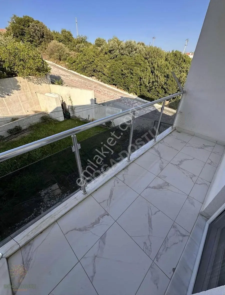 Doğa Dostu'ndan Kiralık Çeşme'de Denize Sıfır Havuzlu Villa Yazlık - Görsel 4