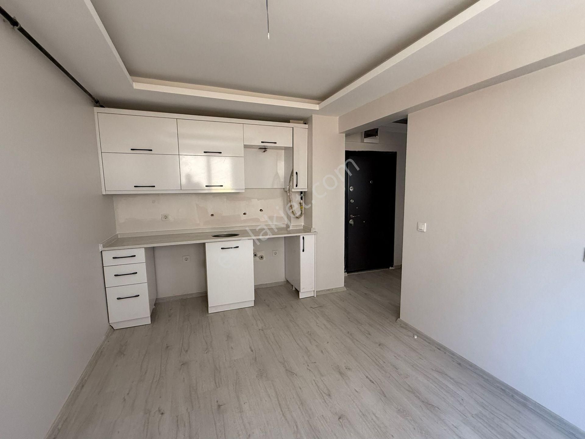 Çağrı Çelik Gyd'dan Çarşı Merkez'de 1+1 Sıfır Satılık Daire