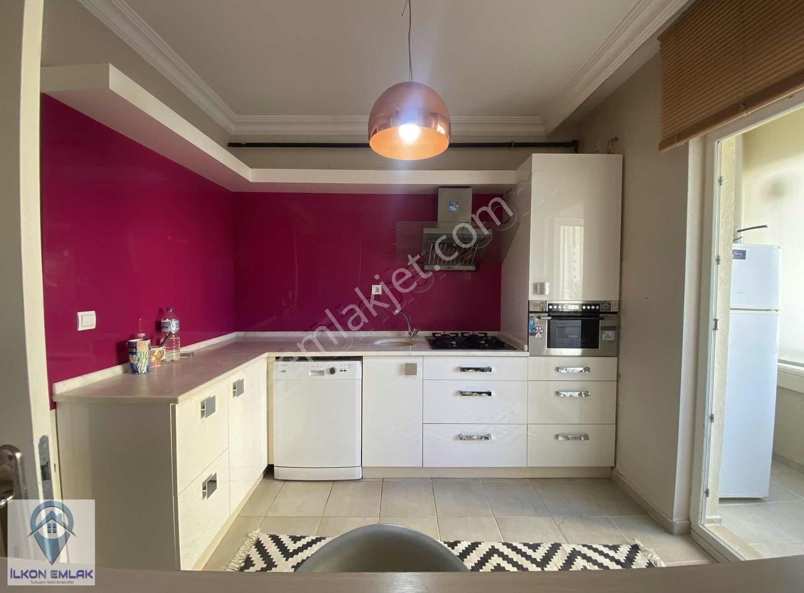 Turkuazın En Merkezi Konumunda Yapılı Eşyalı Satılık 2+1