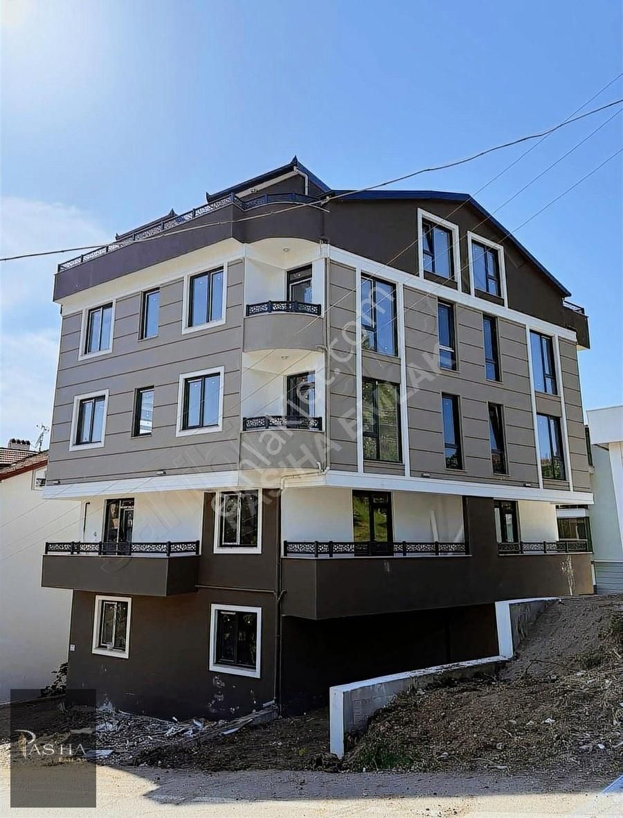 Başiskele Barbaros Mah. 2+1 Bahçe Dubleks