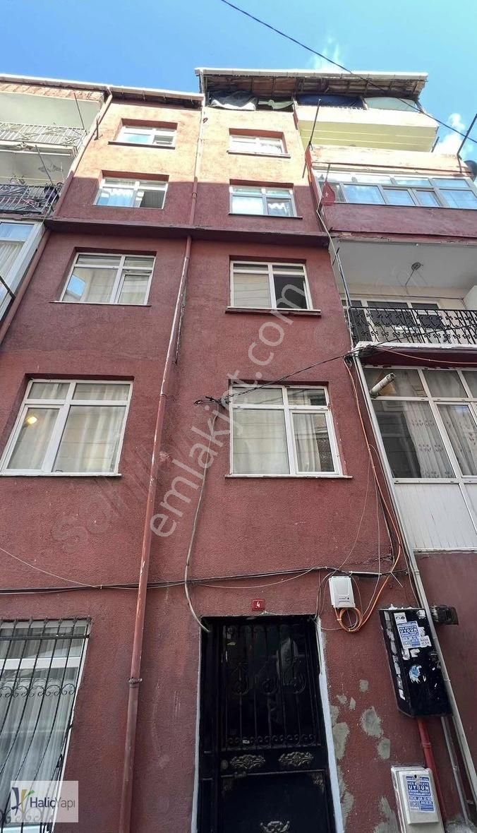 Gürsel Mahallesinde Kiralık 3+1 Daire