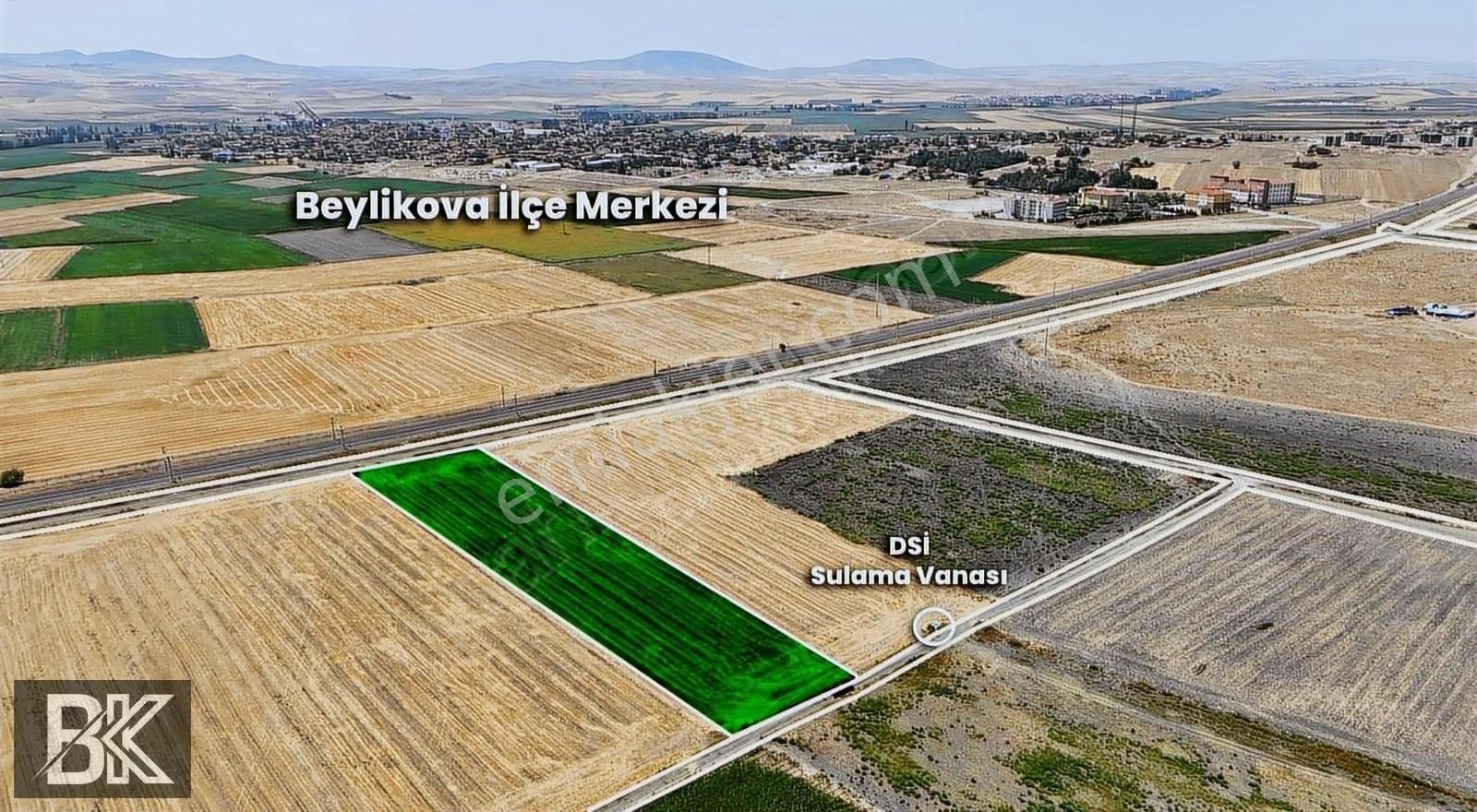 Eskişehir Beylikova İlçe Merkezine Bağlı 5.273 M2 Yol + Su