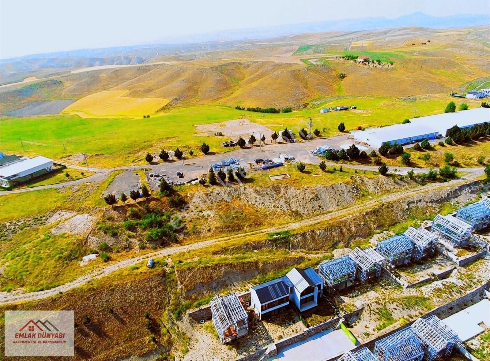 Ayaşta Ana Yol Manzaralı 3 Adet Yan Yana Villa Parseli - Görsel 2