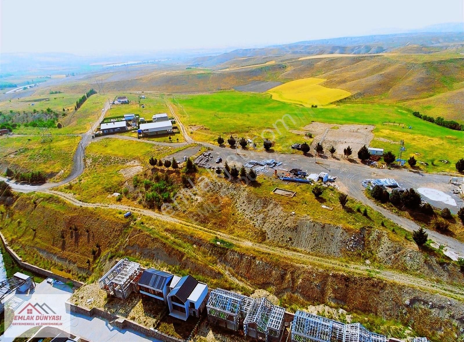 Ayaşta Ana Yol Manzaralı 3 Adet Yan Yana Villa Parseli - Görsel 3