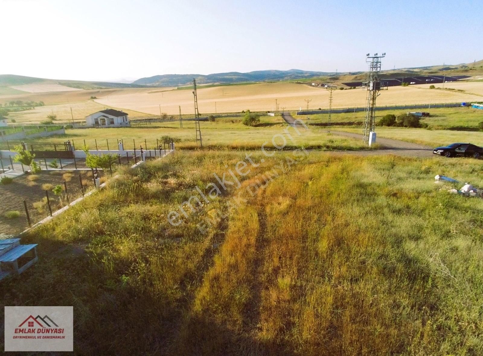 Ayaş Merkezde Köşe Parsel 780 M2 Villa Arsası