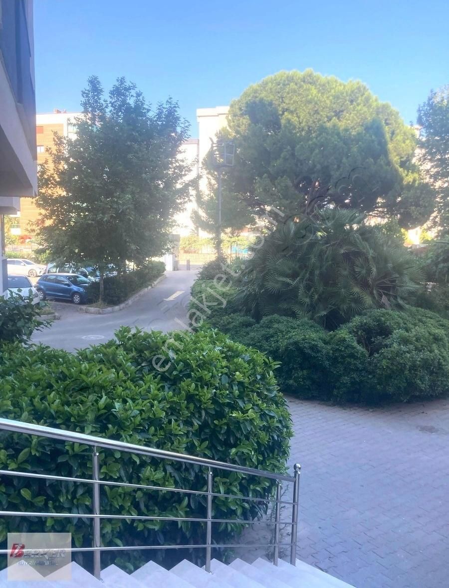 Güzelyurt Mh. Site İçerisinde Memur Kiracılı Satılık 1+1 Daire