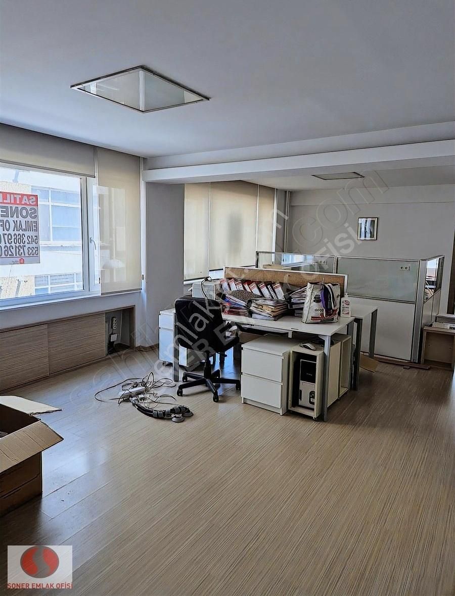 Kadıköy Altıyolda Ana Caddede Köşe 1 Kat Satılık Ofis - Görsel 6