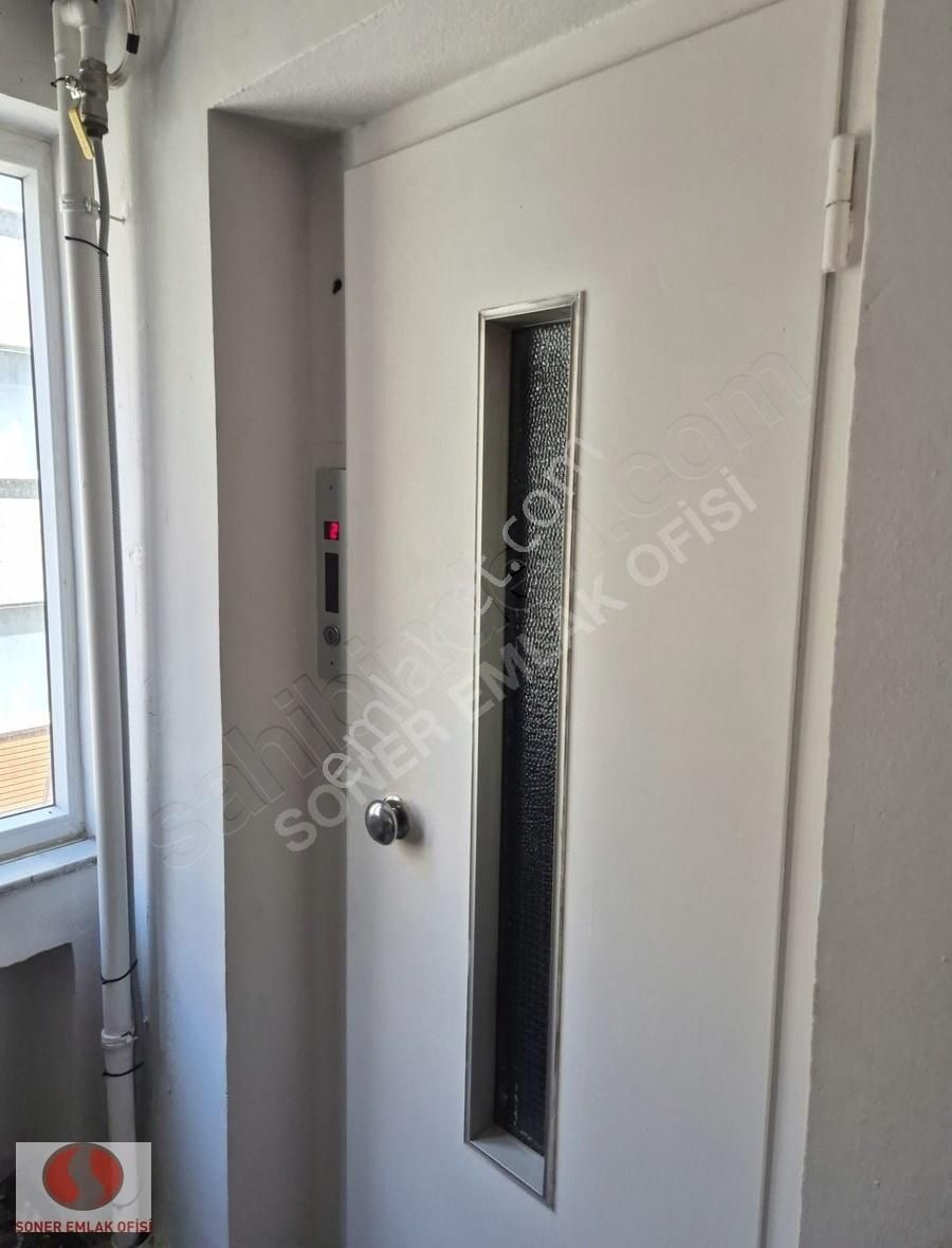 Kadıköy Altıyolda Ana Caddede Köşe 1 Kat Satılık Ofis - Görsel 14