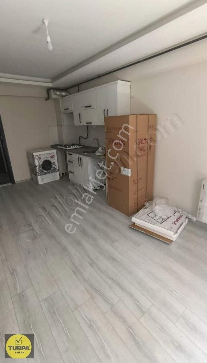 Üniversiteye Yürüme Mesafesinde Rezidansta Eşyalı 1+1