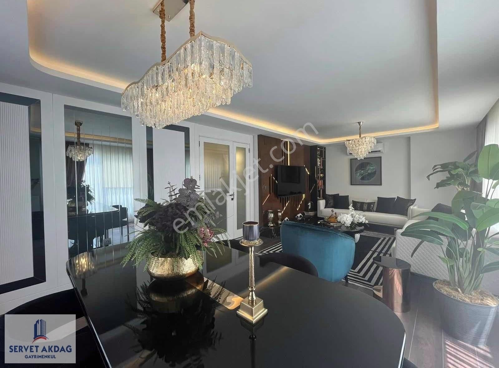 Kabasakal Fuar Alanı Civarı Havuzlu Güvenlikli Sitede 4+1 Satılı