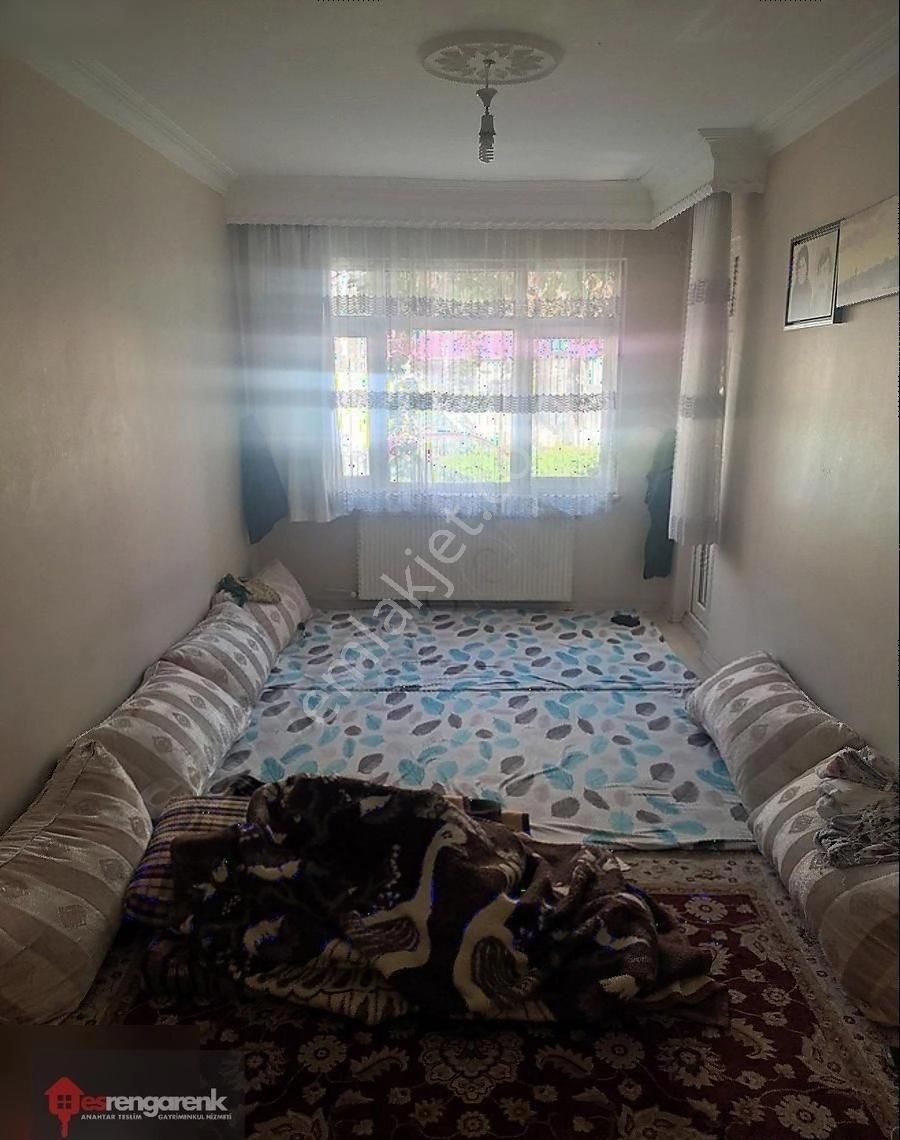 7392 Rengarenk Ten Küçük Piyalede Cadde Üzeri Daire Ve İşyeri