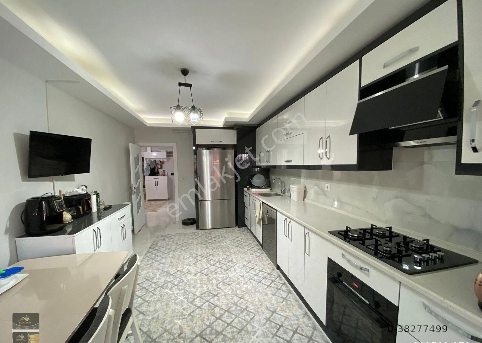 Kaya Emlak'tan Kemalpaşanın Merkezinde Satılık Lüks Dubleks 4+1 Daire