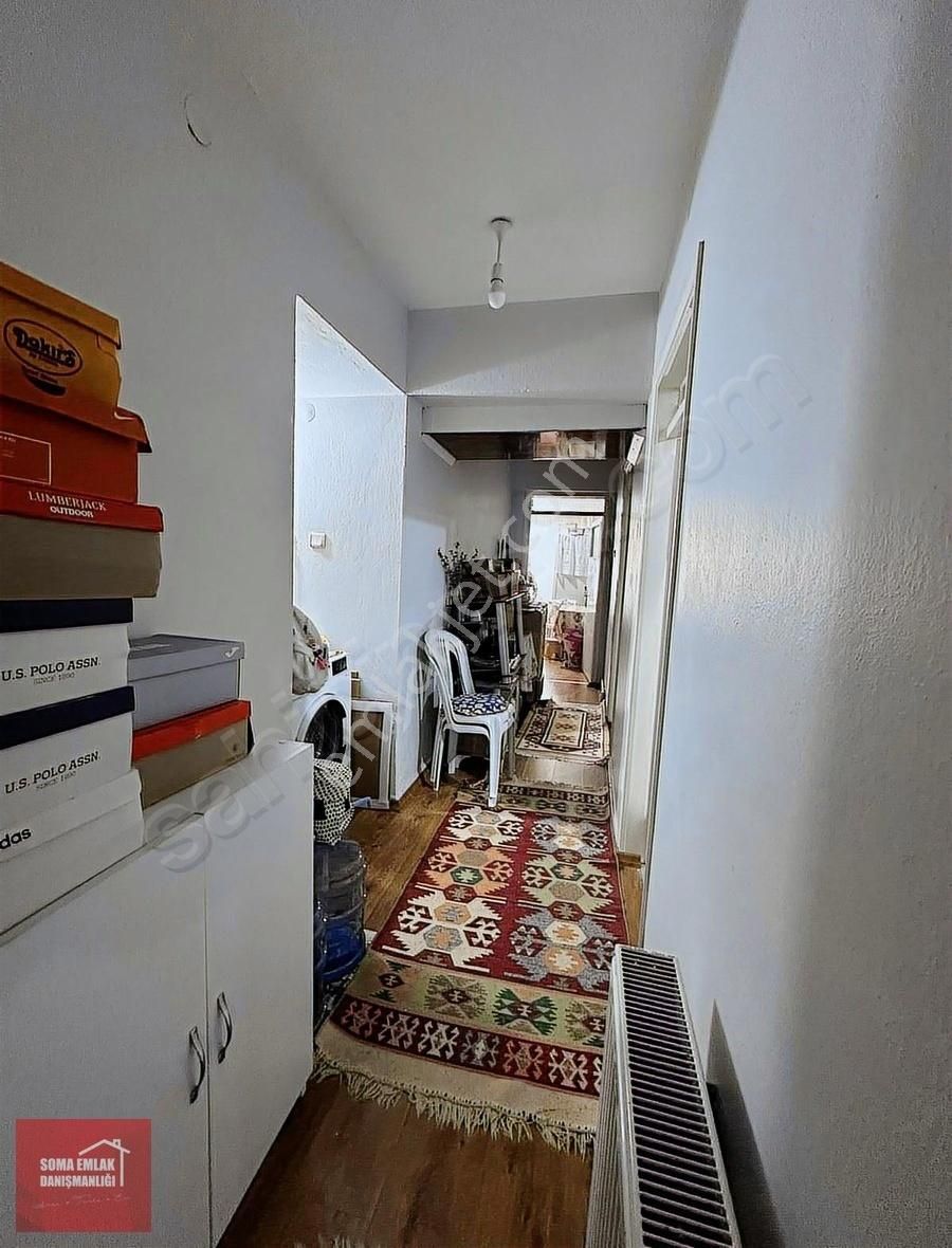 Soma Emlak **satılık Çarşı Merkezde 2+1 Daire