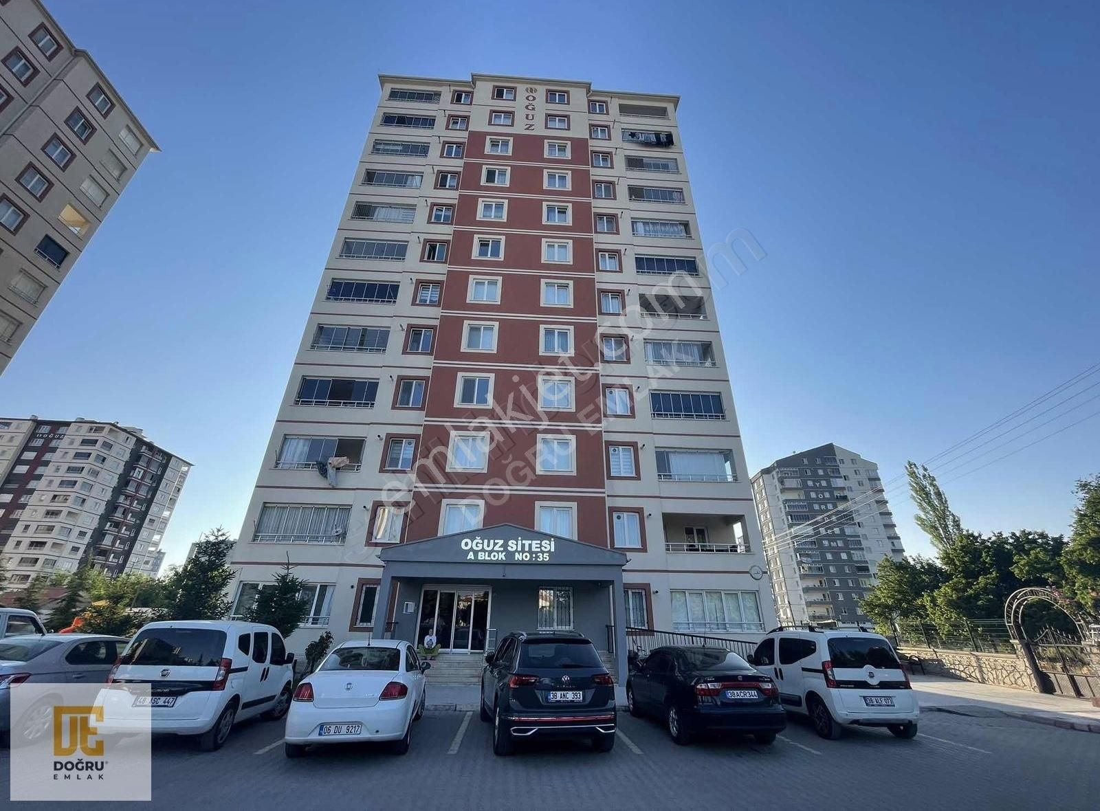 Doğru Emlak - Mithatpaşa Mah. Açık Cepheli 3+1 Satılık Daire