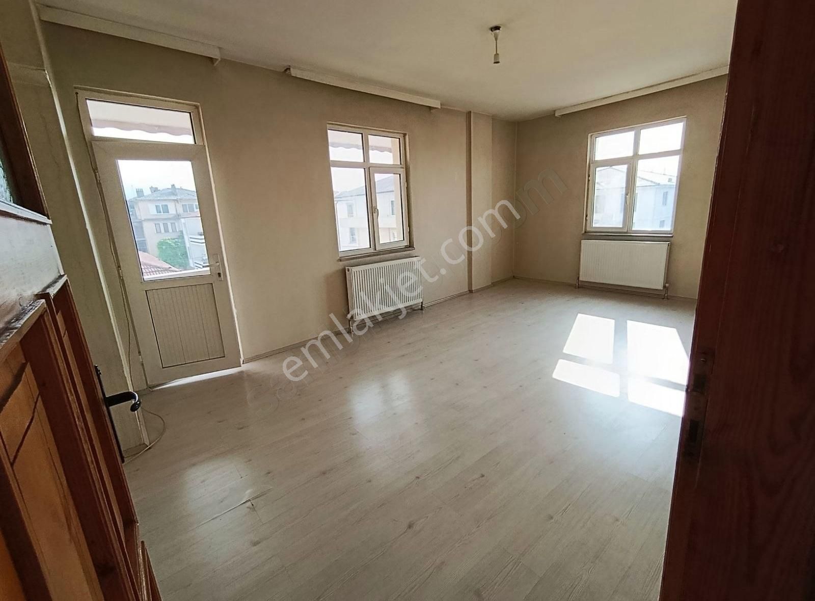2+1 120 M2 Geniş Ferah Merkezi Konum Kiralık Daire