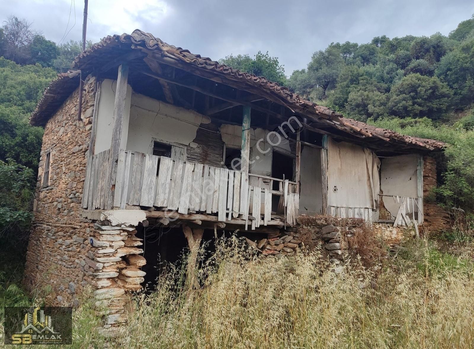 Sb Emlak Ofisinden Çobanköy'de Köy Evi Ve Arsa