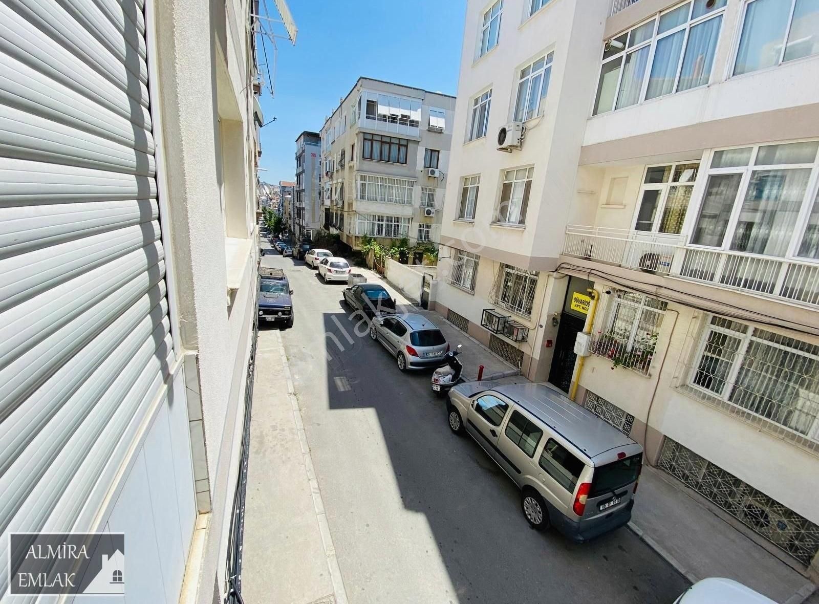 Metro Yakını 3+1 125m2 Ara Kat Doğalgazlı Ferah Daire