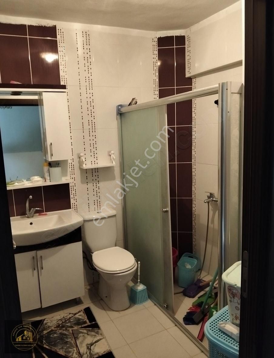 Sancaktepede Ebebeyn Banyolu 3+1 Daire - Görsel 17
