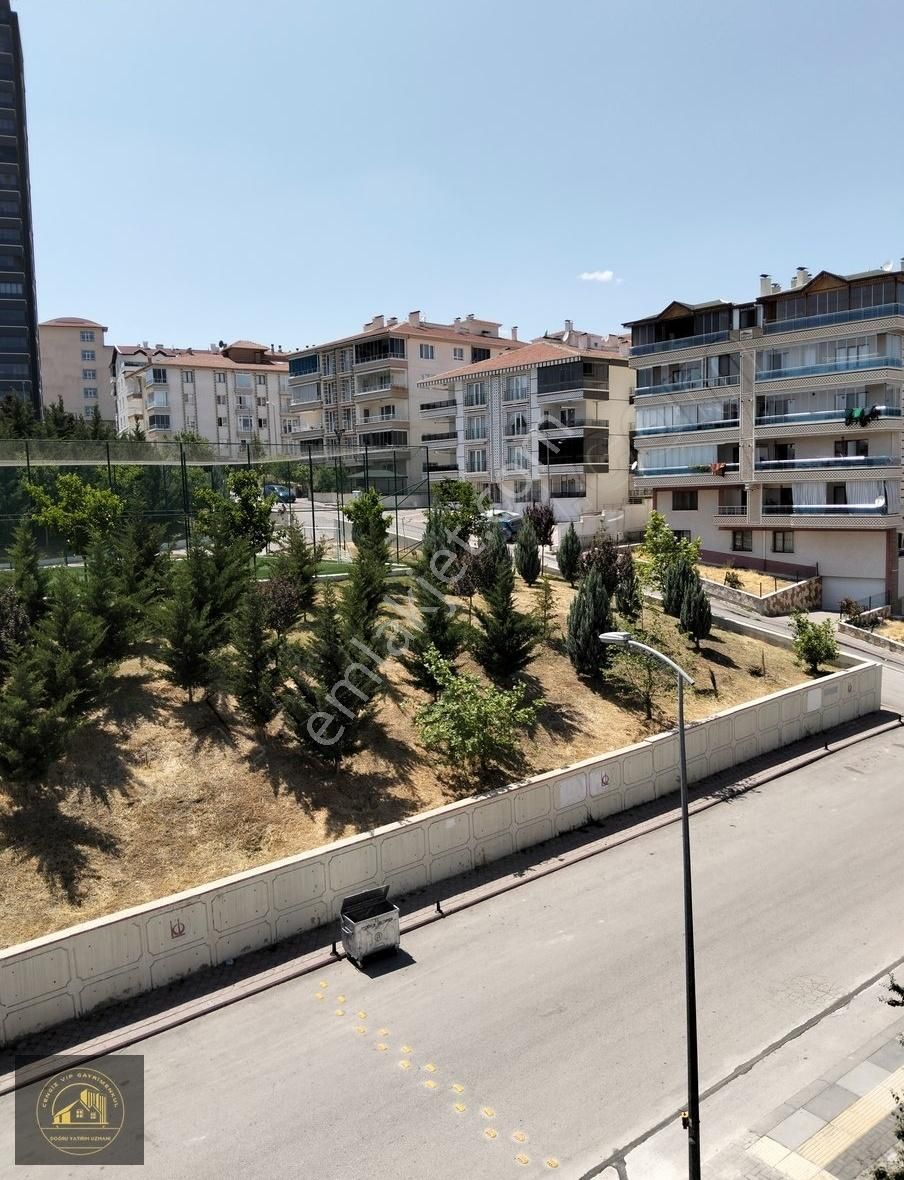 Sancaktepede Ebebeyn Banyolu 3+1 Daire - Görsel 2