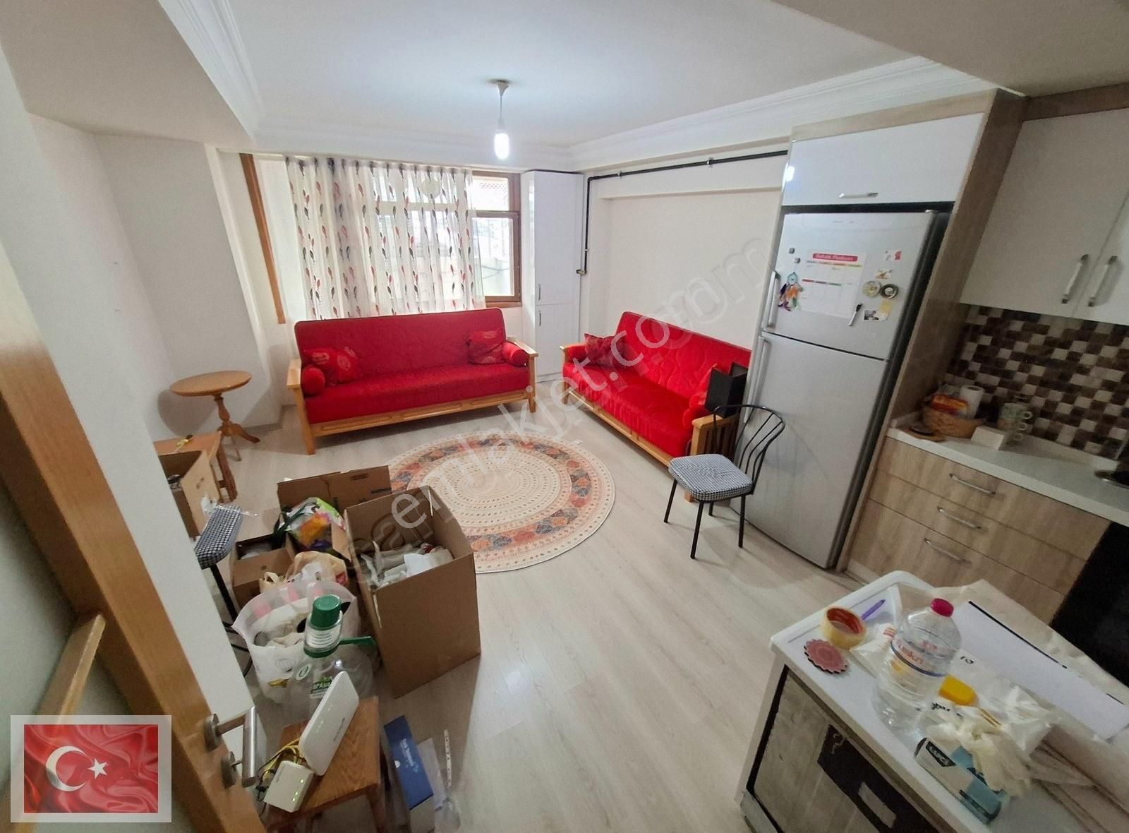 Yiğitcan'dan 2+1 Karanlık Odasız Altında Daire Var Geniş M2li