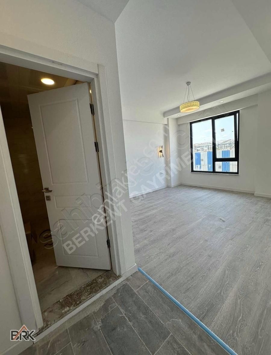 Serdivan Yazlık 3. Kat Güney Cepheli Kapalı Otoparklı Lüks 3+1 - Görsel 28