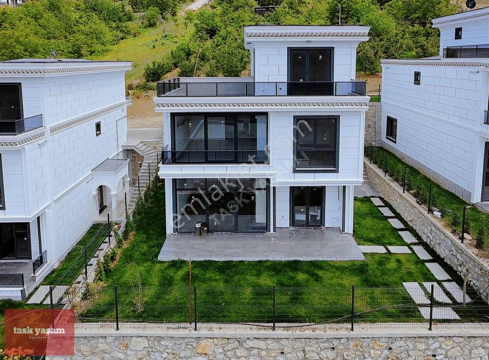 Task Yaşam` İzmit Kabaoğlunda Satılık 4+1 Müstakil Fırsat Villa
