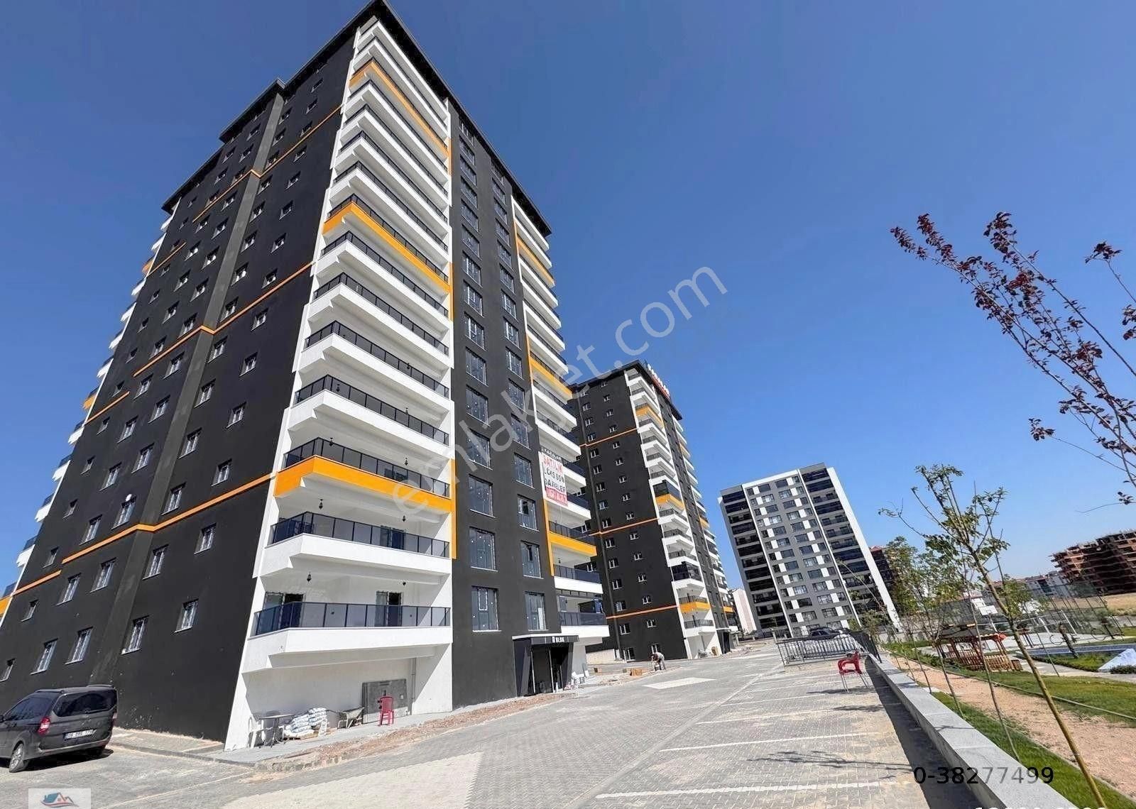 Törekent'te Site İçerisinde 11.arakatta Sıfır 3+1 Daire