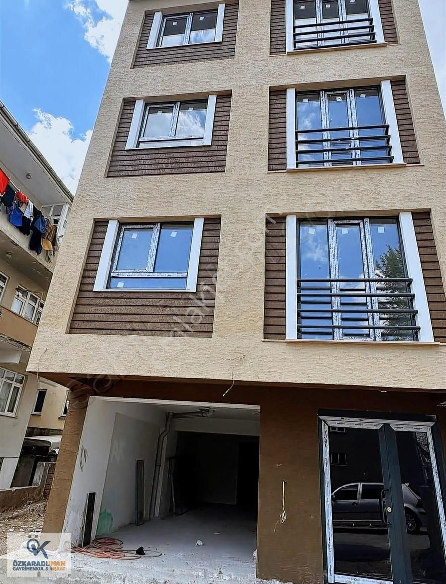 2+1 Arakat Körfez Esetepe Meslek Lisesinin Arka Sokağında