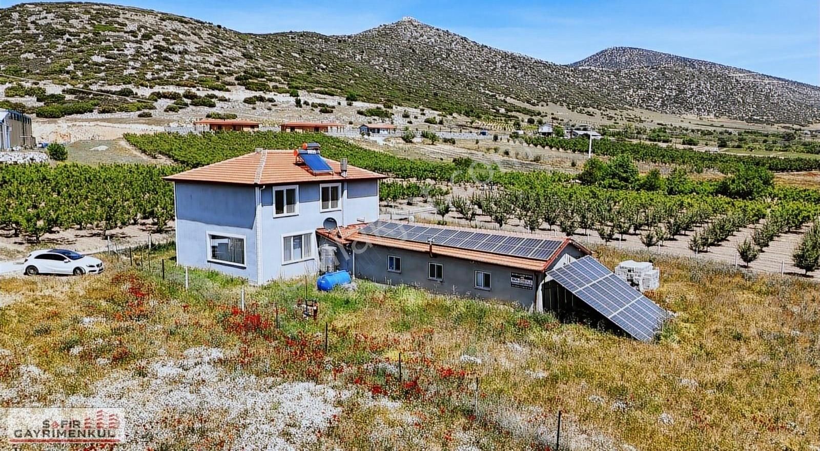 Büyükgökçeli'de Güneş Panelli Isı Pompalı Müstakil Çiftlik Evi