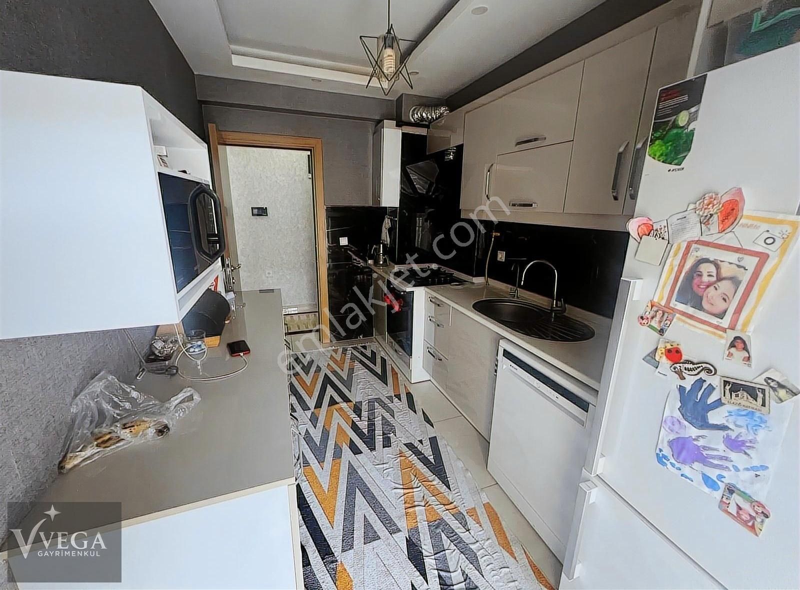 Karşıyaka Örnekköy'de 4+1 Kapalı Mutfak Teraslı Dubleks Daire - Görsel 3