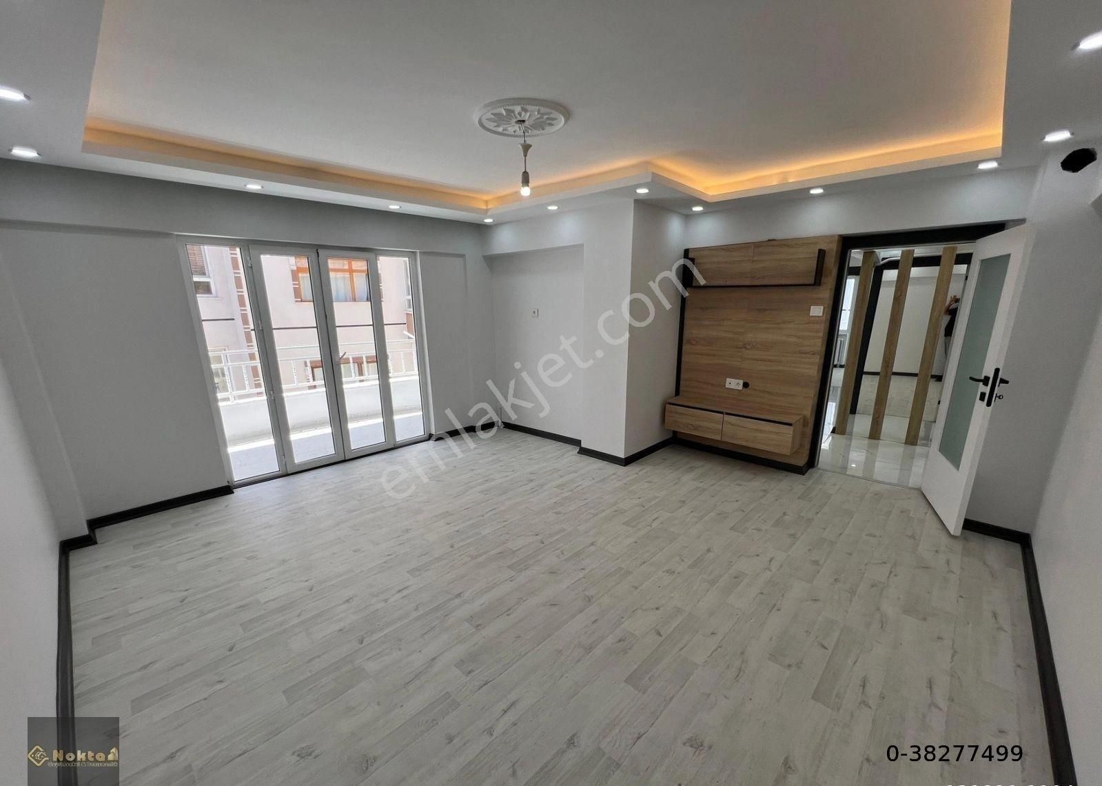Topçu Mahallesinde 3+1//120m2 Komple Yapılı