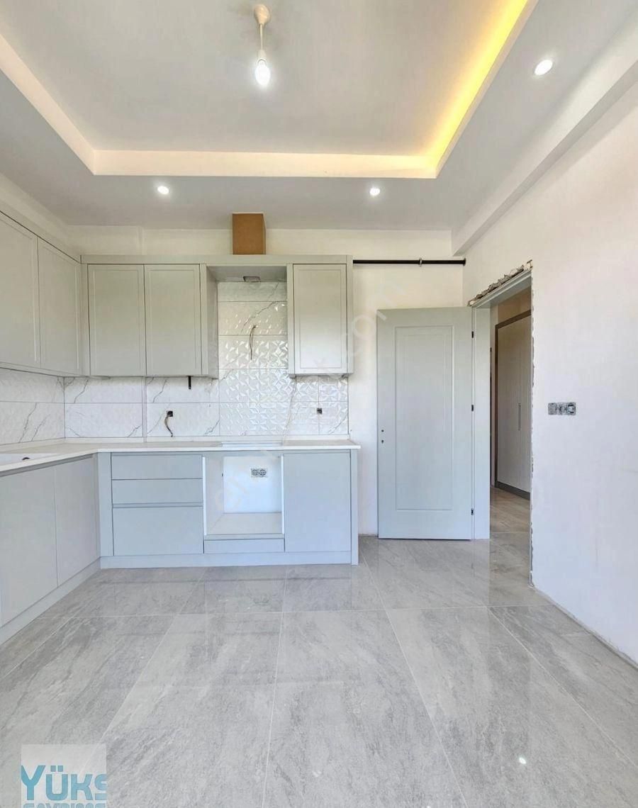 Denizli Şemiklerde 2+1 120 M2 Mükemmel Konumda Ebeveyn Banyolu Giyinme Odalı Satılık Lüks Daireler