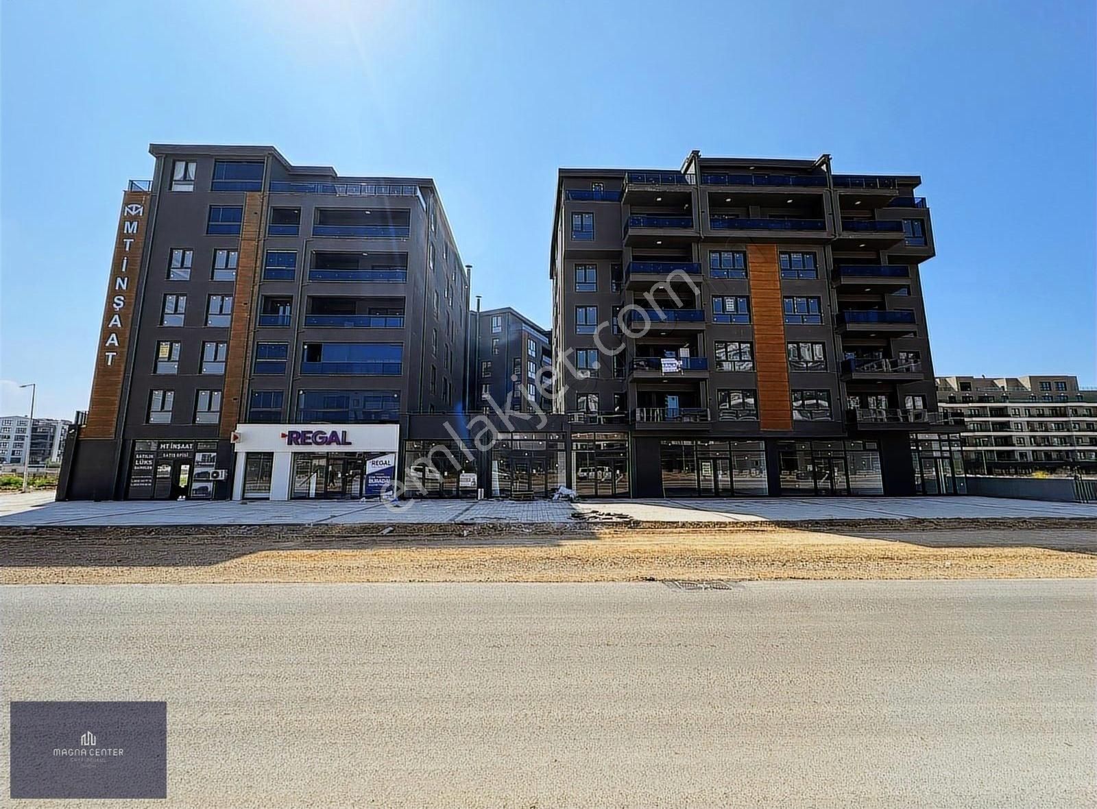 Magna Dan Bulvar Üzeri Havuzlu Sitesinde 3+1 Kiralık Sıfır Daire