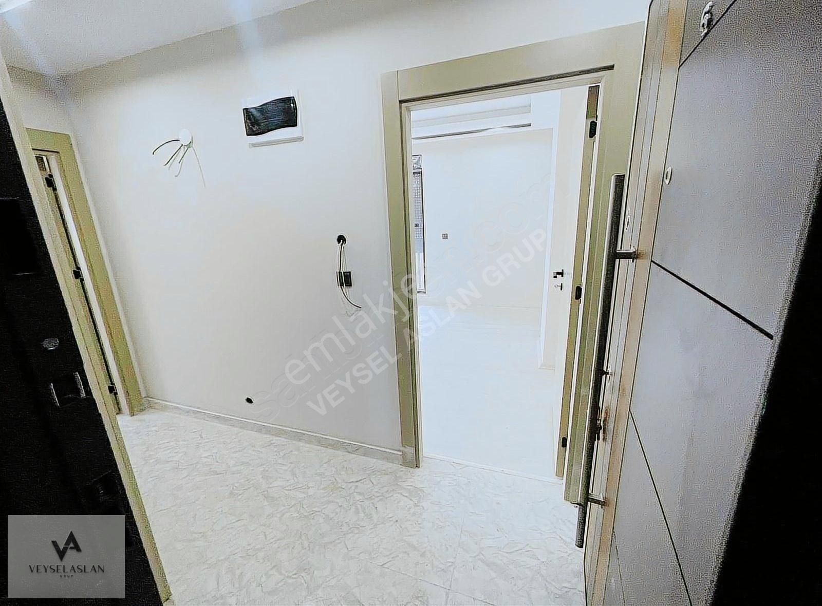 Aydoğmuşta_katta_ebvyn Banyolu_ayrı Mutfaklı_satılık 2+1