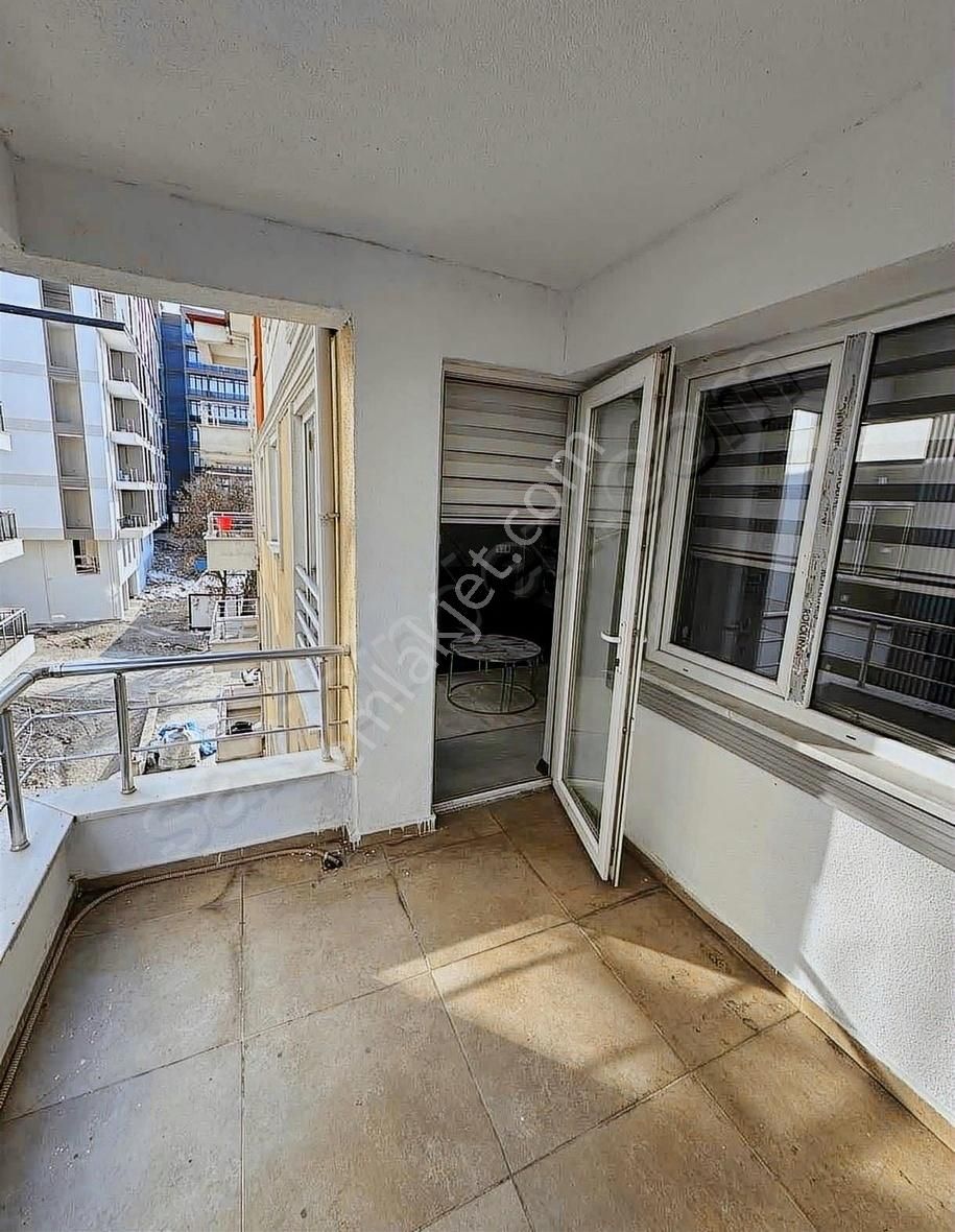 Dumlupınar Mahallesin'de 2+1 Sıfır Eşyalı Kiralık Daire