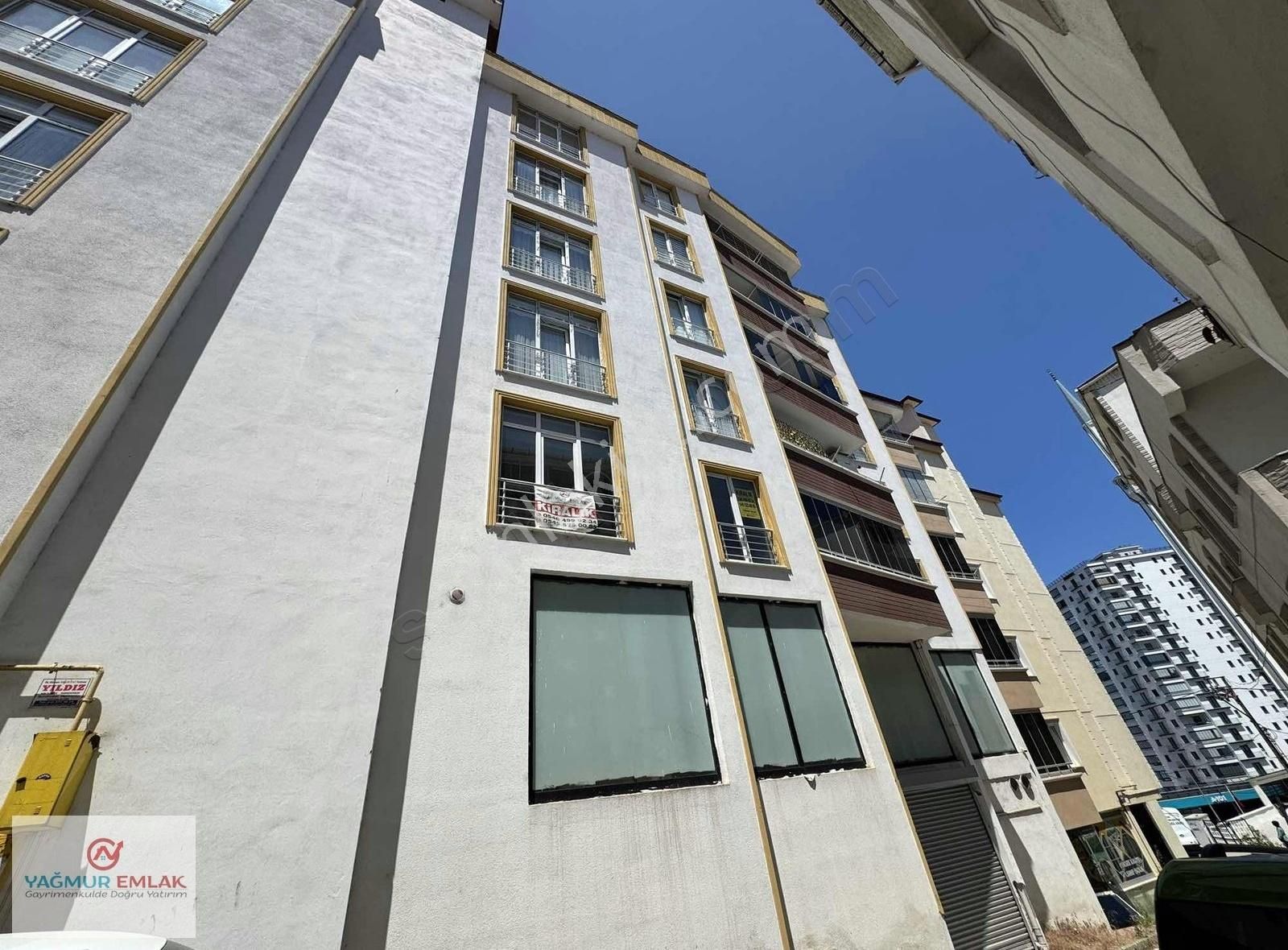 Yağmur Emlak'tan Kiralık Kapalı Otoparklı Ara Kat 2+1 Daire