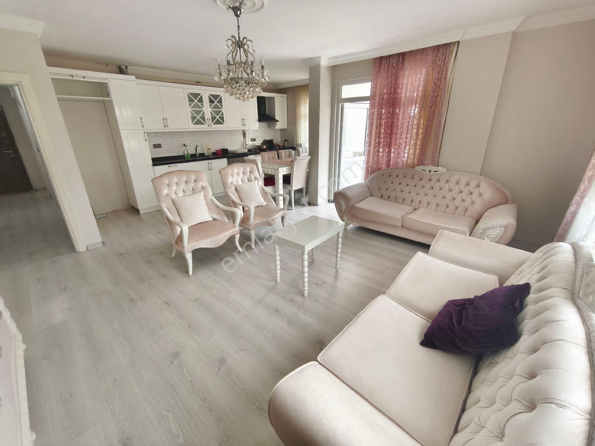 Uzman Emlak'tan Full Eşyalı Doğalgazlı Eksiksiz Kiralık Daire