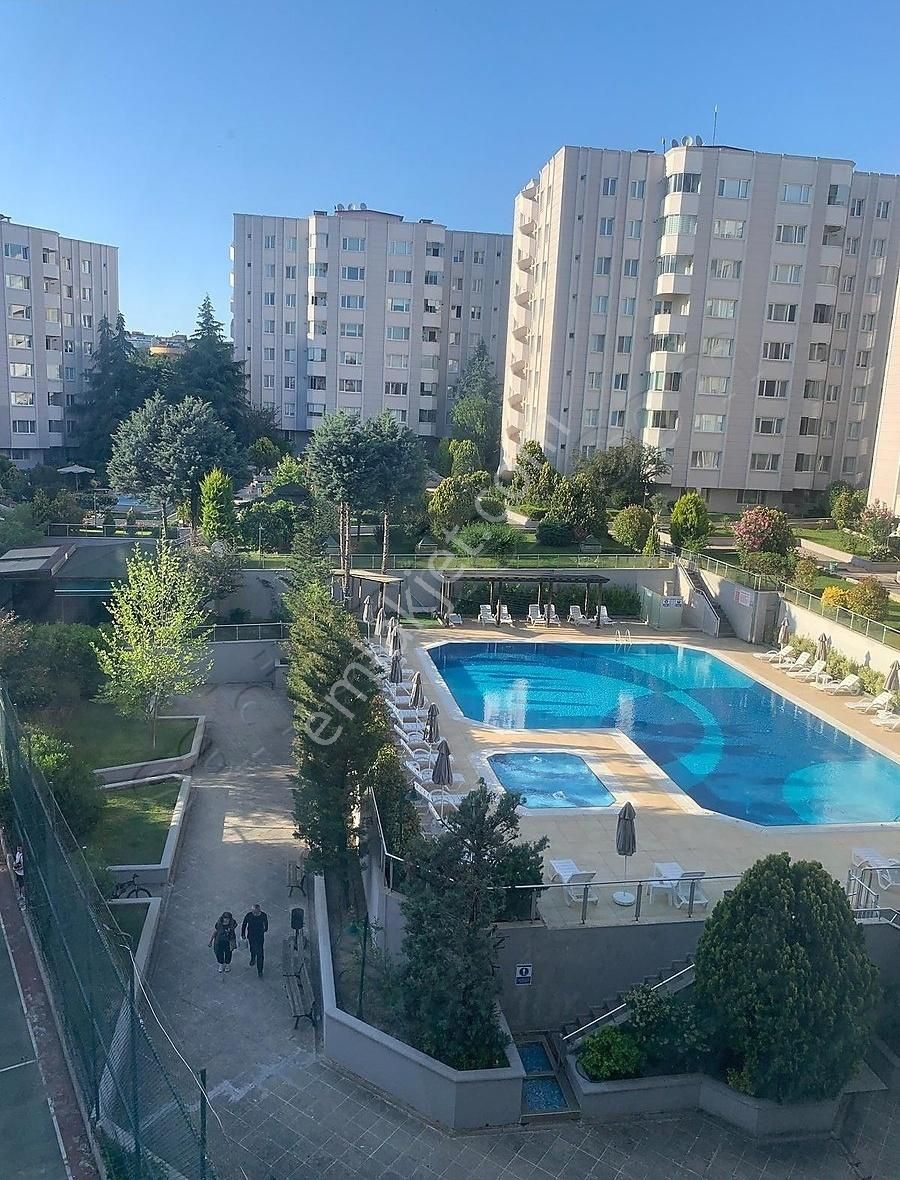 Beşyıldız 5.etap Sitesi Kiralık 3+1 150m2 Havuz Cepheli Daire