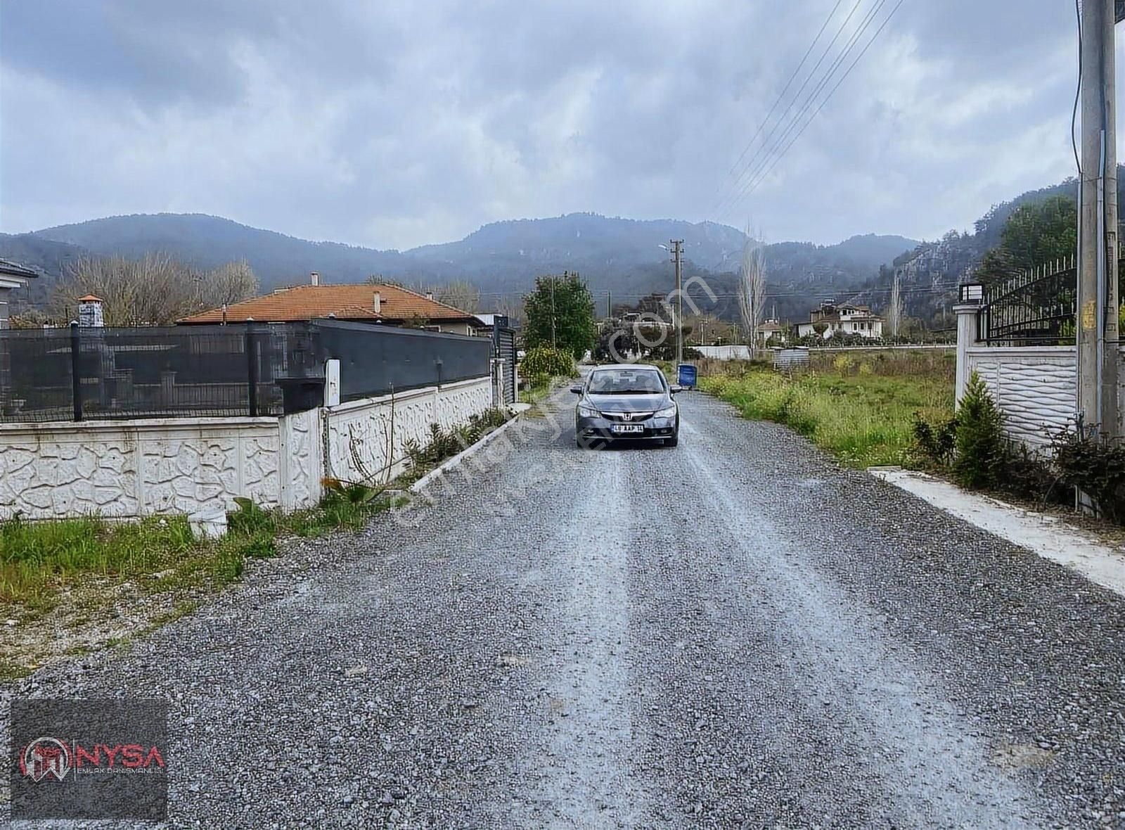 Nysa Emlak'tan 1094 M2 Öçk Sınırları Dışında Satılık Arsa