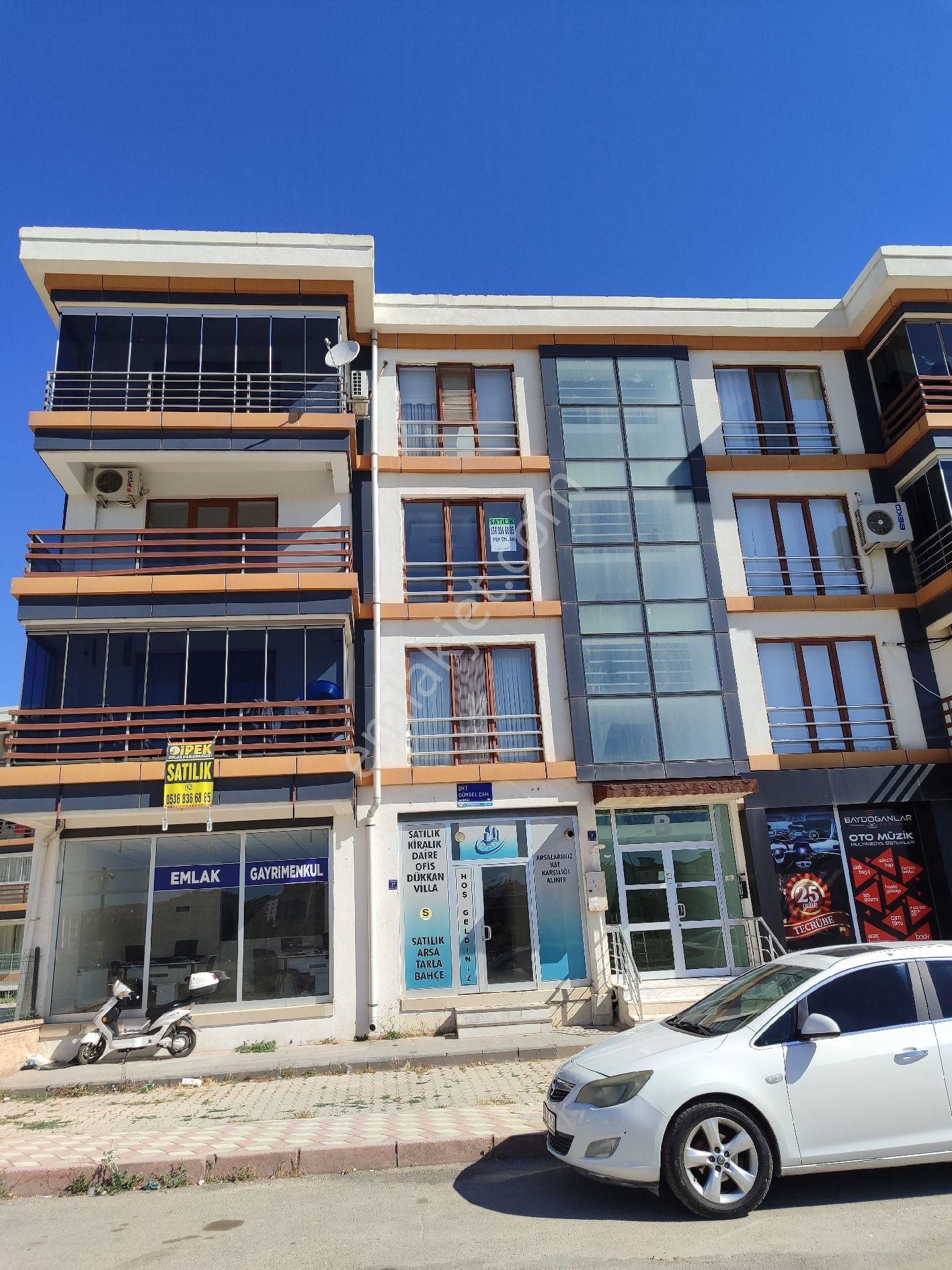 İpek Emlak'tan Ataşehir Mah Satılık 4+1 200 M² Ferah Daire