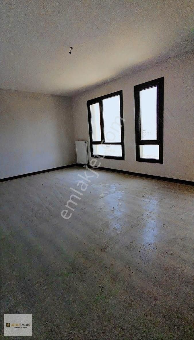 Kayaşehir De Satılık 25. Bölge 2+1 Ara Kat Tadilatlı Daire