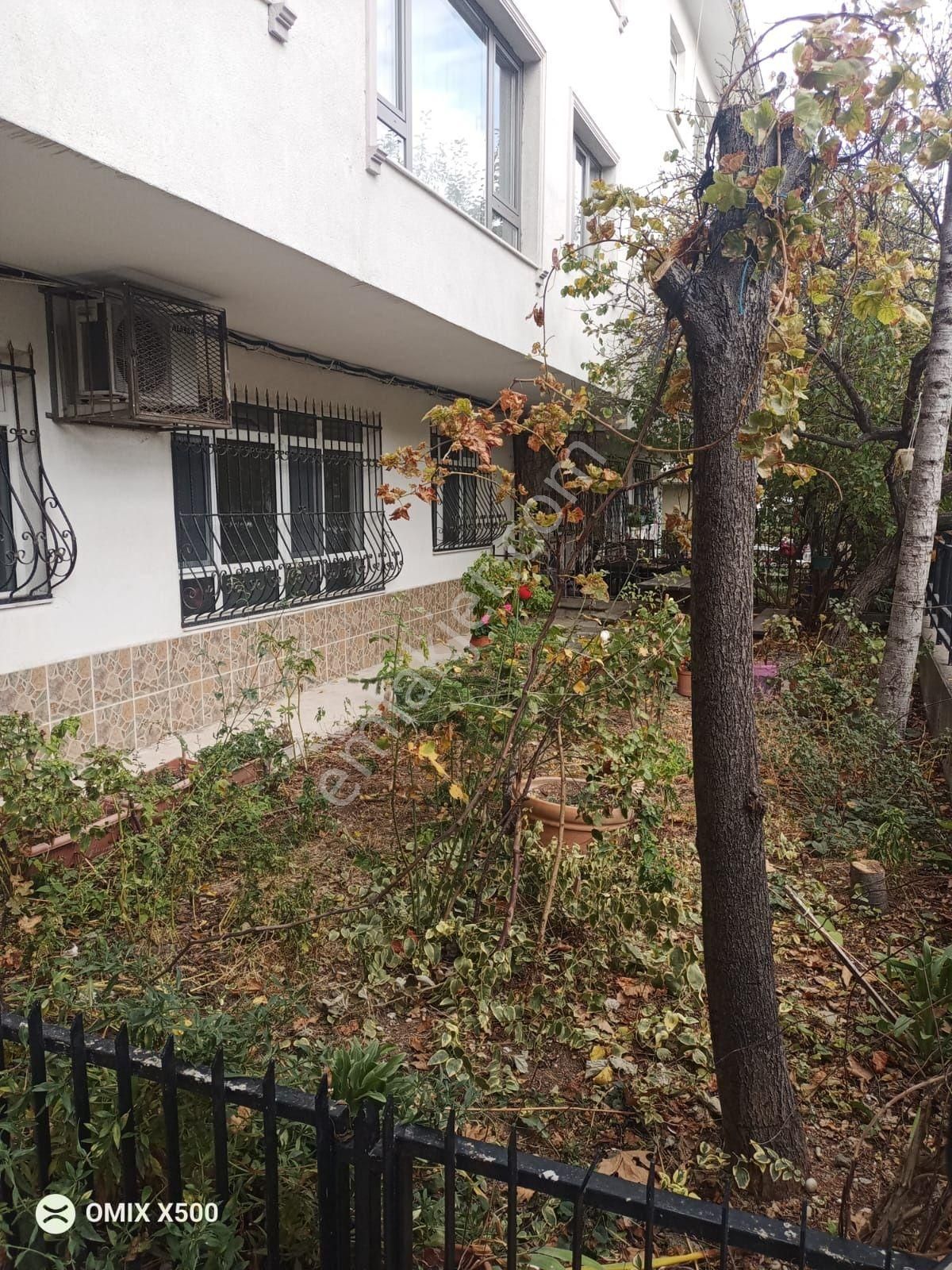 Beştepe De Emek Metro Ya Yakın Giriş Ön Cephe 2+1 Satılık Daire