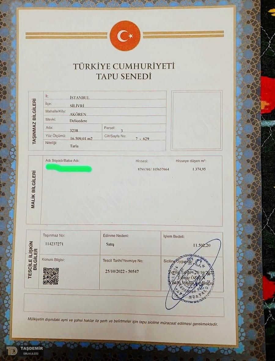 Akören'de Satılık İçinde Yapı Olan Arsa