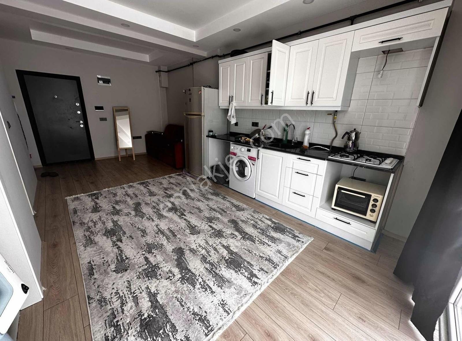 Ayşegül Emlaktan Merkezi Lokasyonda Eşyalı Daire 1+1