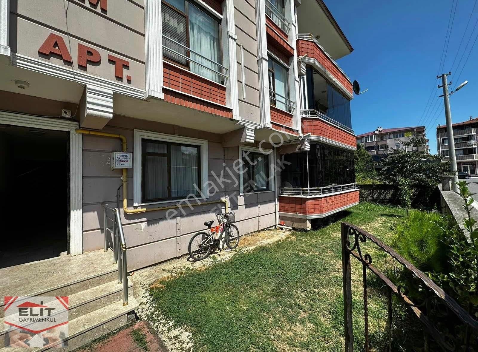 Sakarya Karasu Çarşı Merkezde Satılık 2+1 Geniş Daire