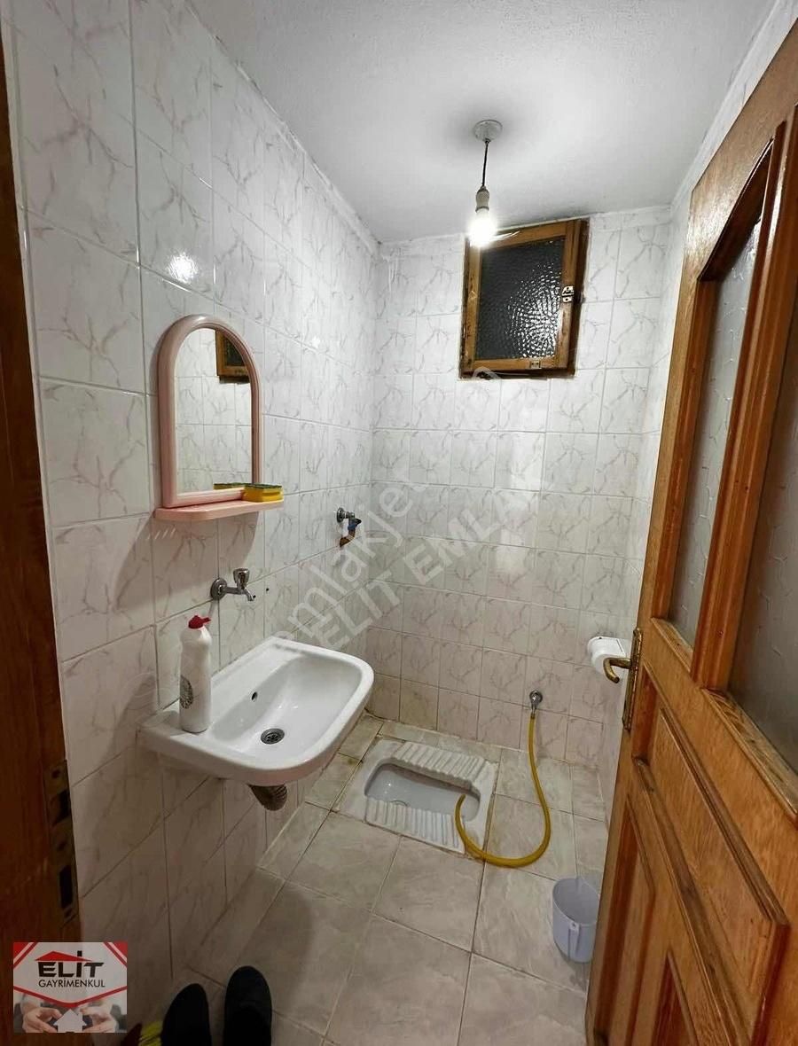 Karasu Çarşı Merkezde Kiralık 3+1 Daire