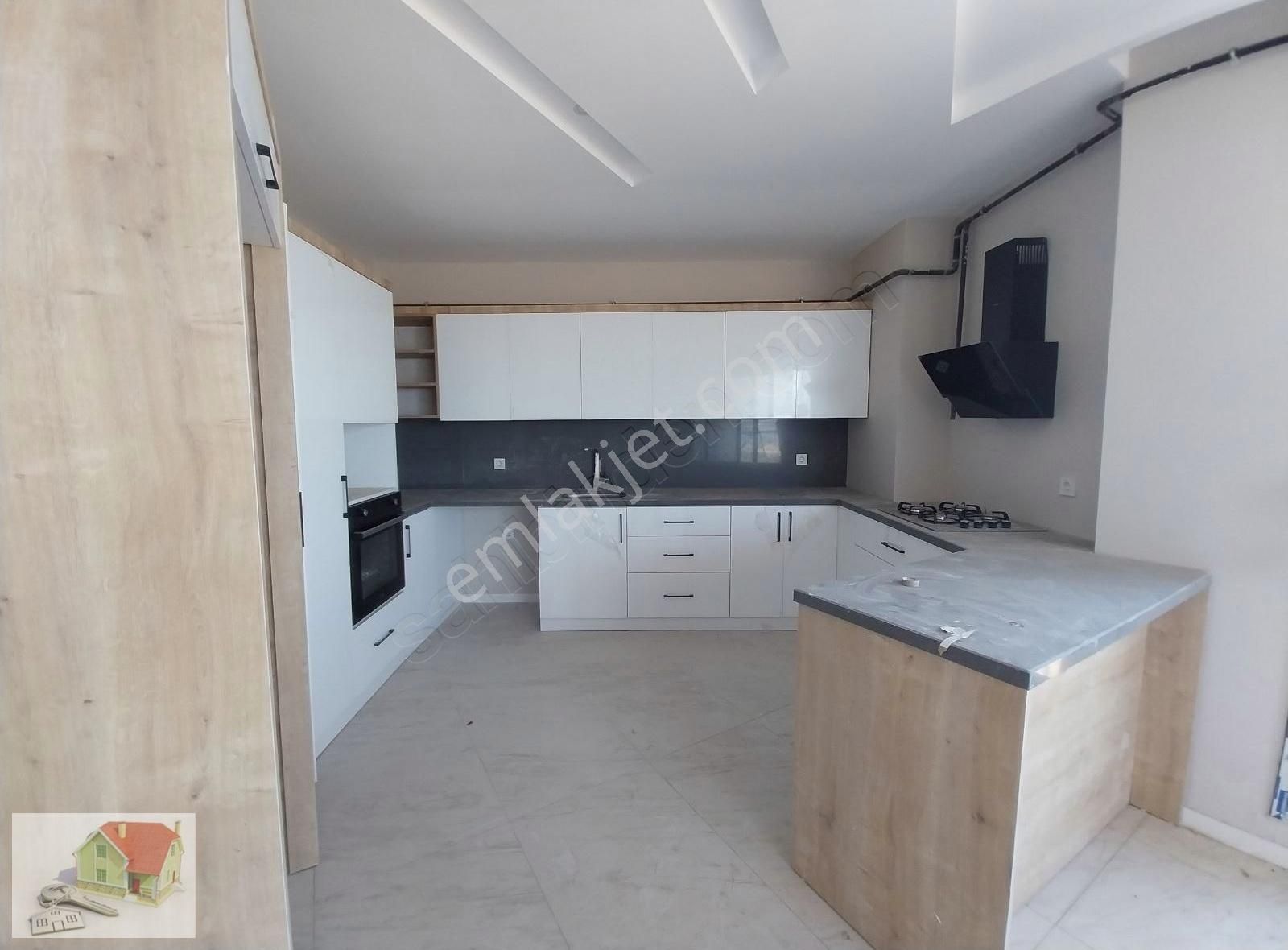 Sarıçam Menekşe'de Göl Manzaralı Akıllı Ev 4+1 Kiralık Daire