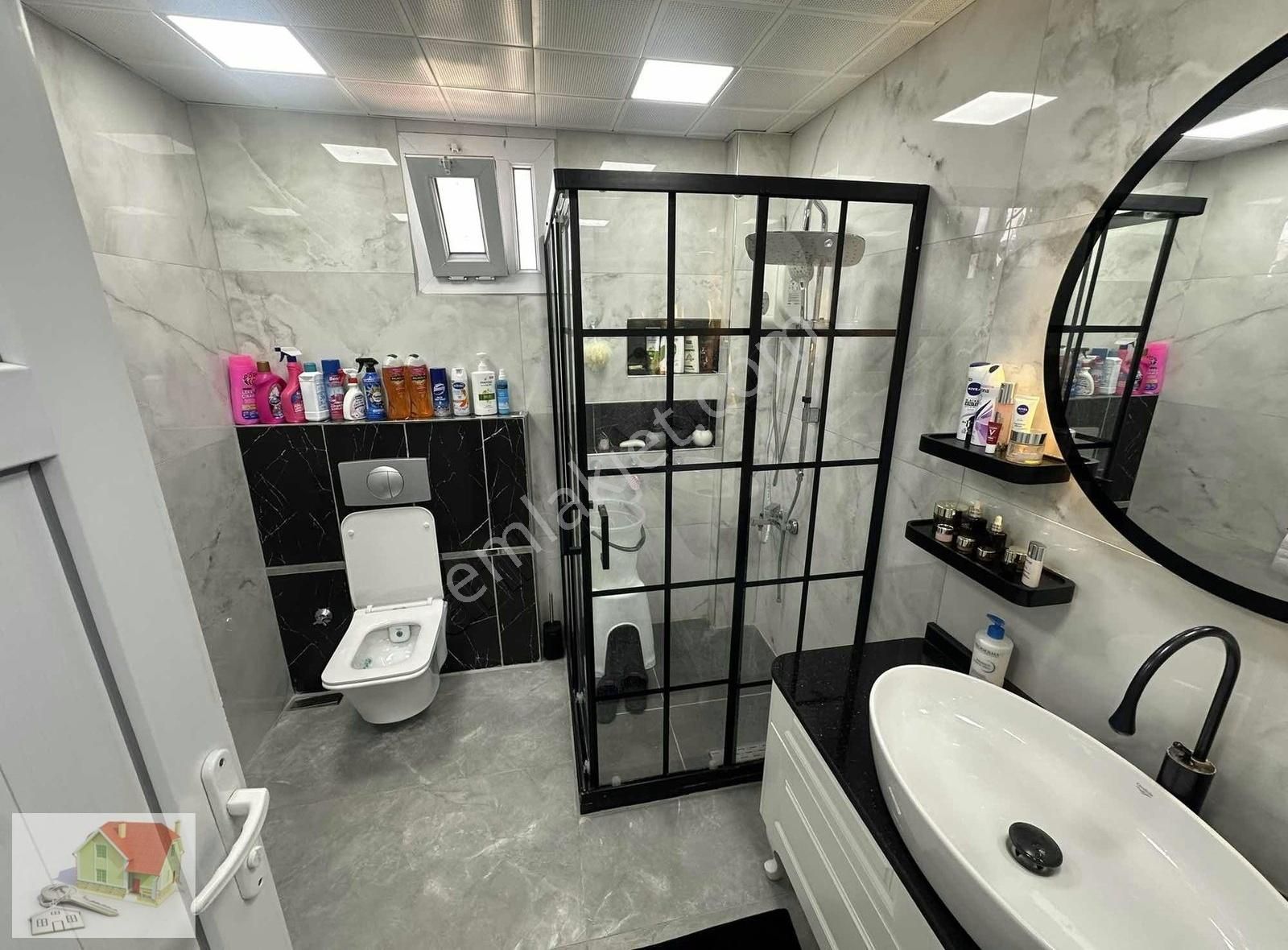 İsmetpaşa Mh'de 3.5 Katlı 300 M2 Arsaya Sahip Cazip Müstakil