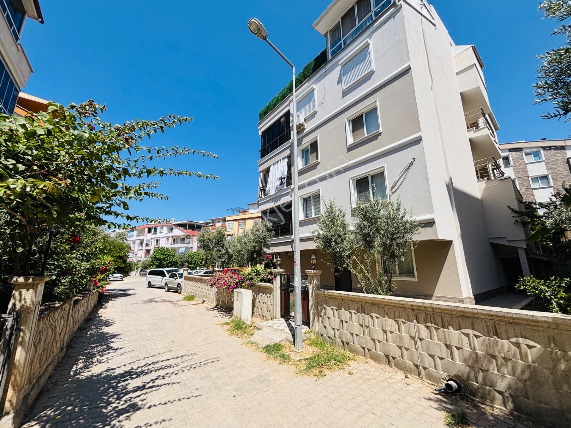 Didim Efeler’de 2+1 Ön Cephe Eşyalı Daire