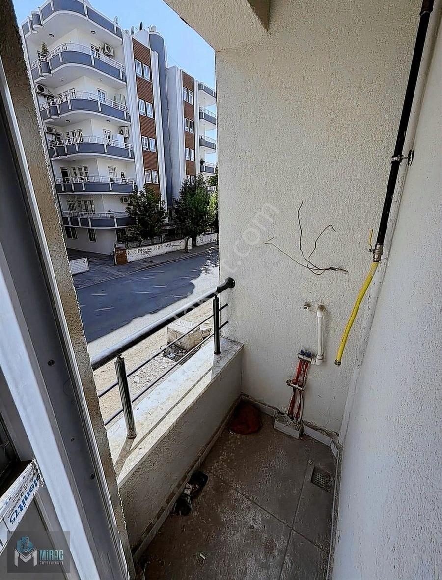 Bahçelievler Mahallesinde Satılık 1+1 Daireler